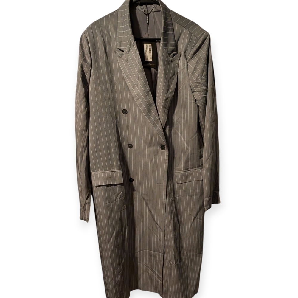 PrettyLittleThing Gray Pinstripe Blazer